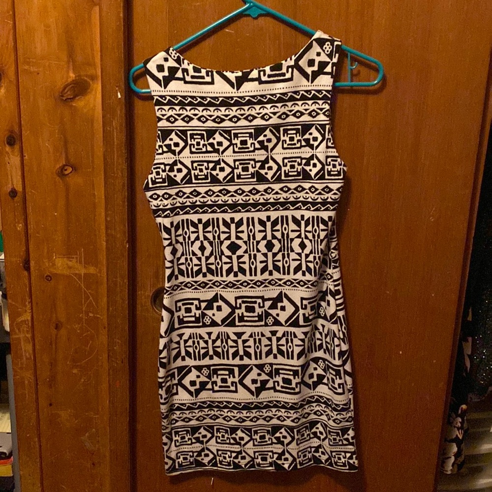 Black and white pattern dress